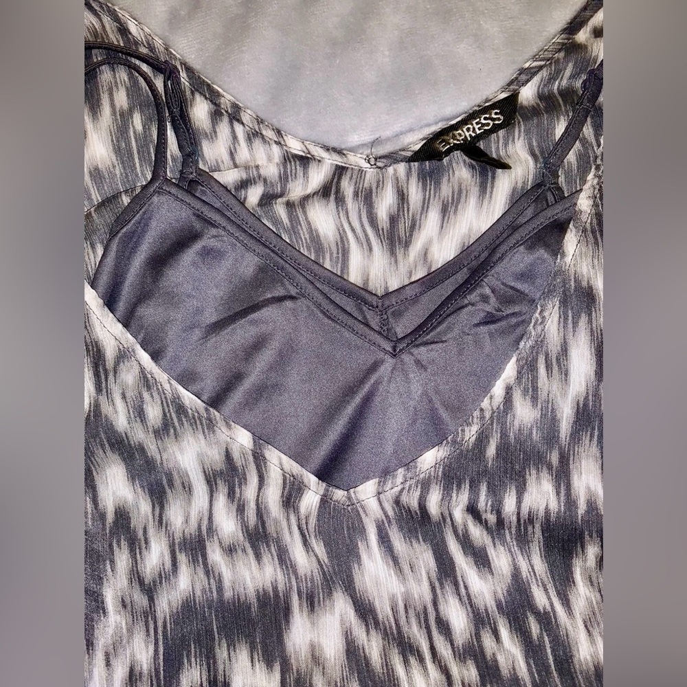Express Blouse - Picture 3 of 4